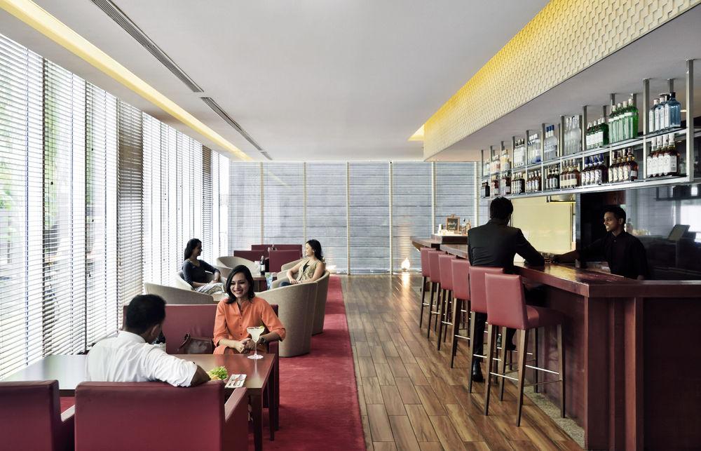Marriott Suites Pune Eksteriør billede