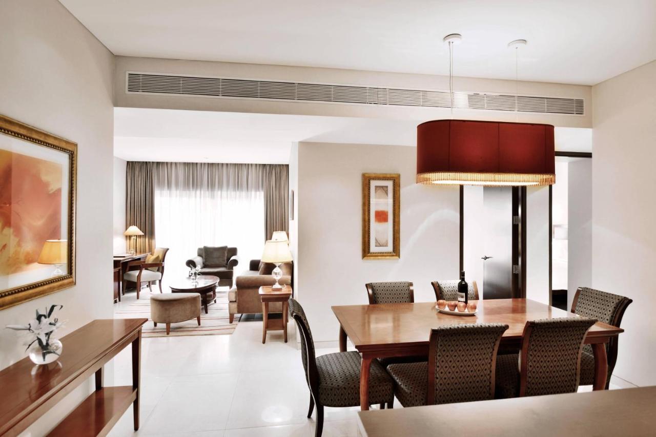 Marriott Suites Pune Eksteriør billede