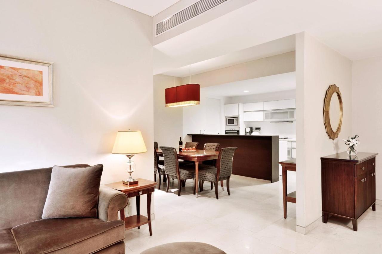 Marriott Suites Pune Eksteriør billede