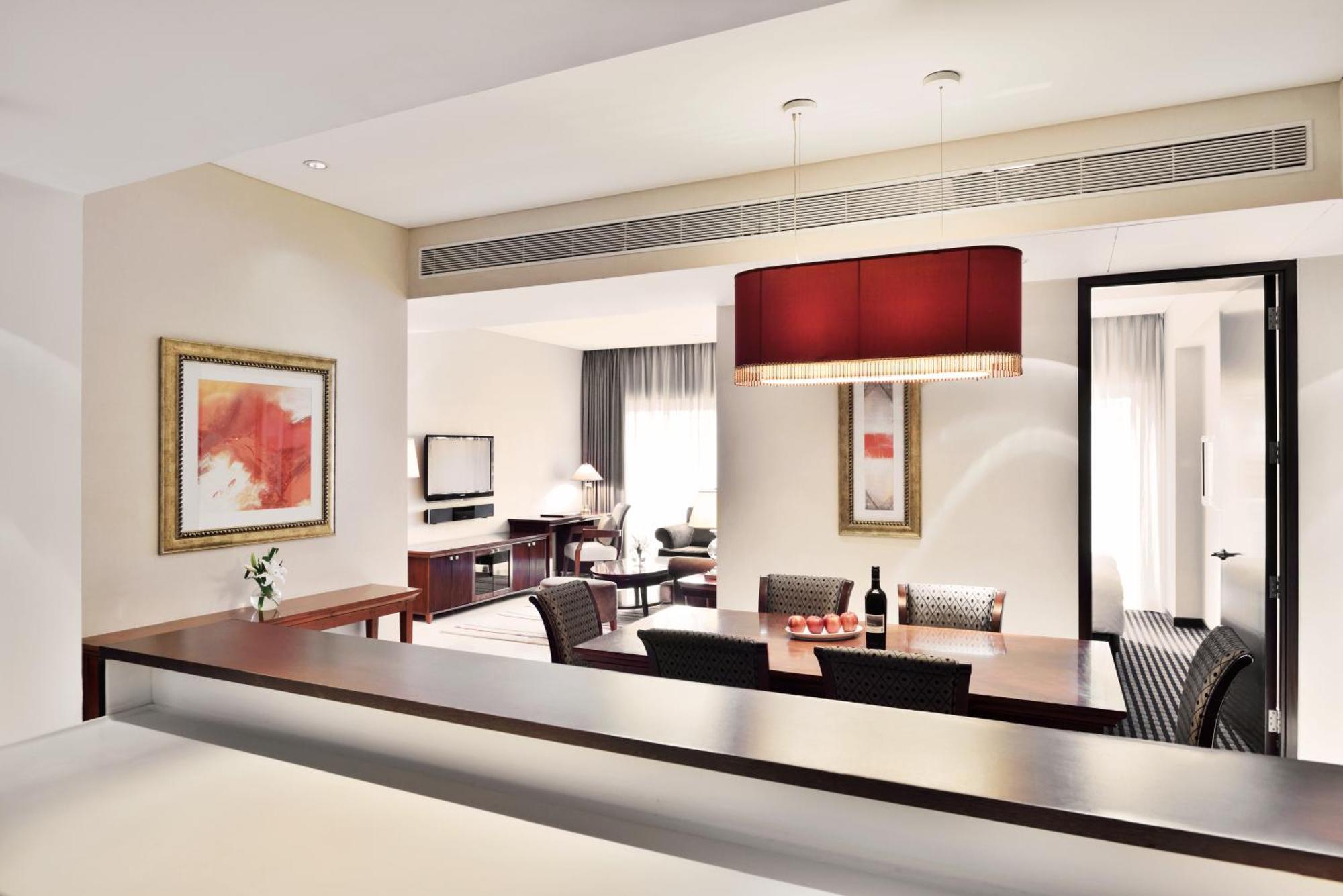 Marriott Suites Pune Eksteriør billede