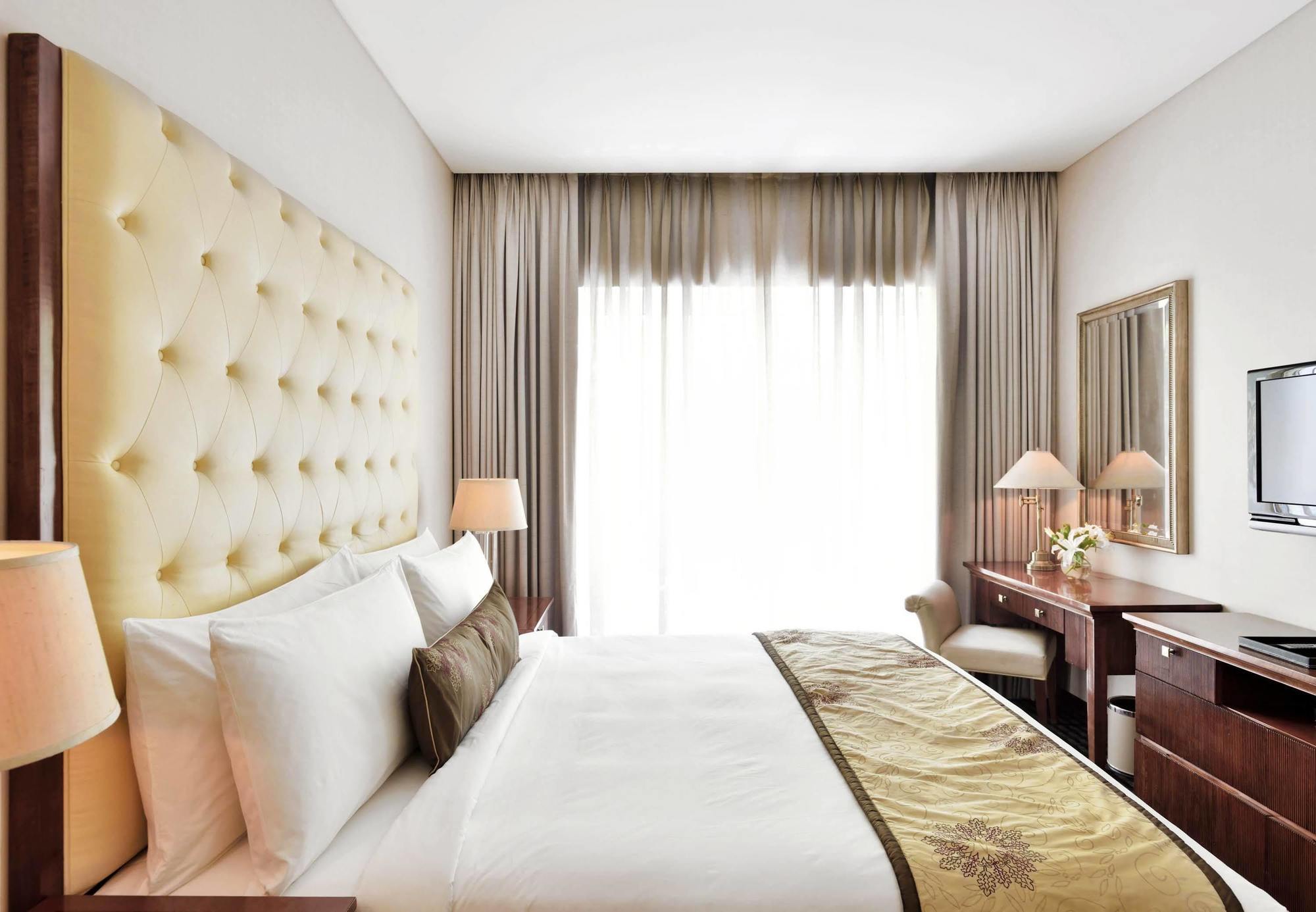 Marriott Suites Pune Eksteriør billede